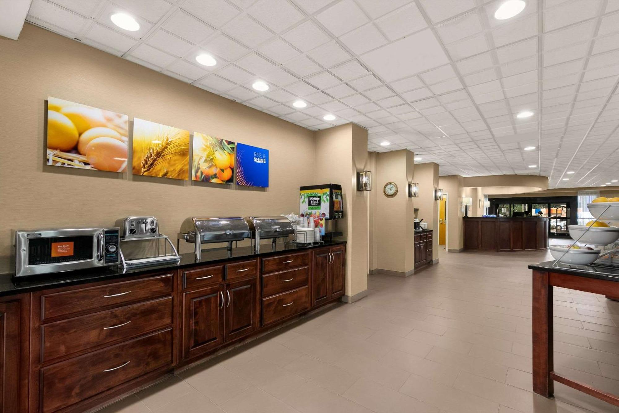 Comfort Suites Commerce Extérieur photo