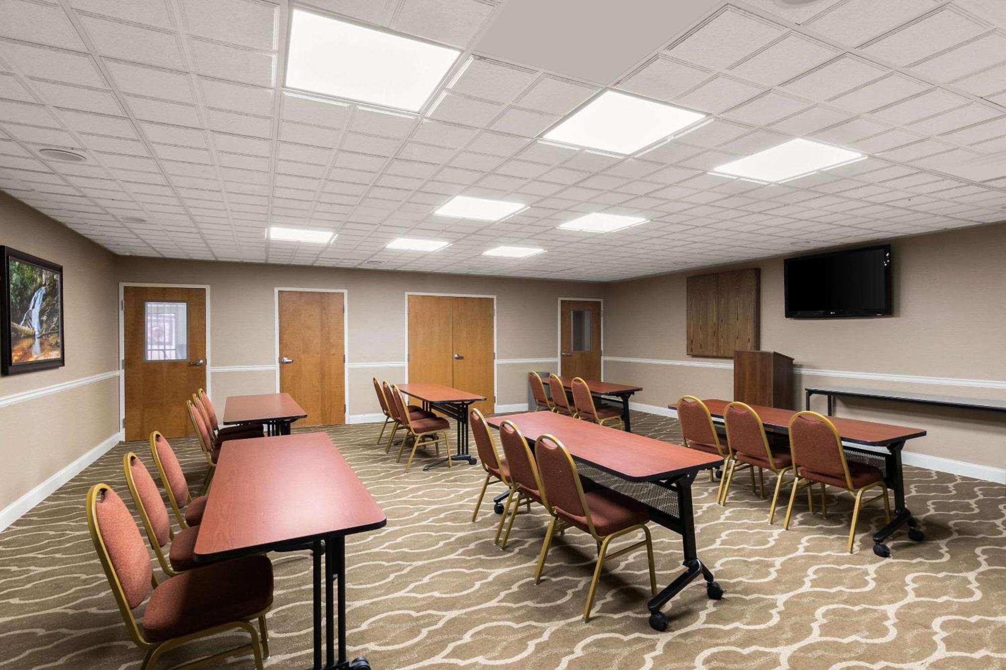 Comfort Suites Commerce Extérieur photo