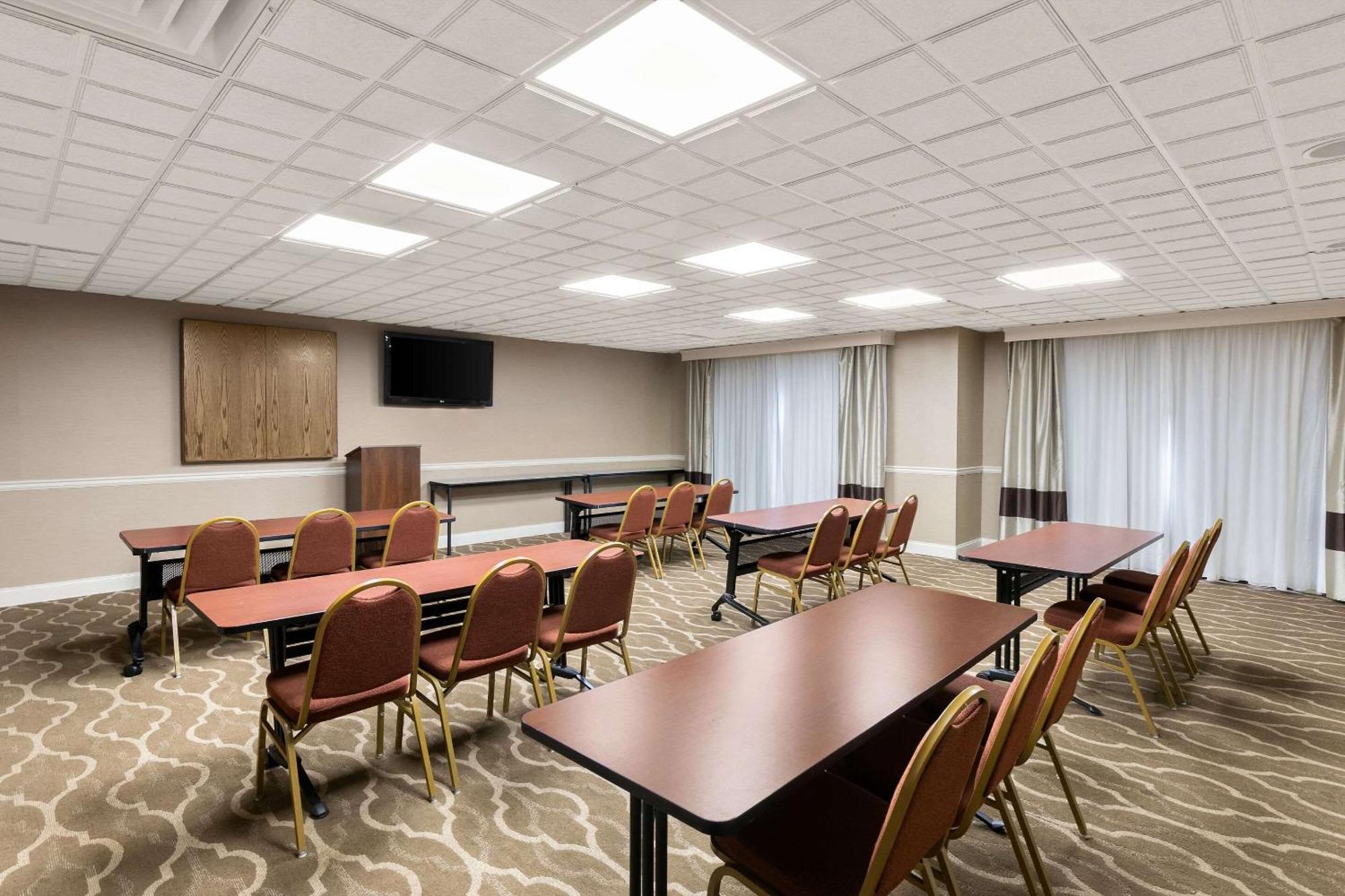 Comfort Suites Commerce Extérieur photo