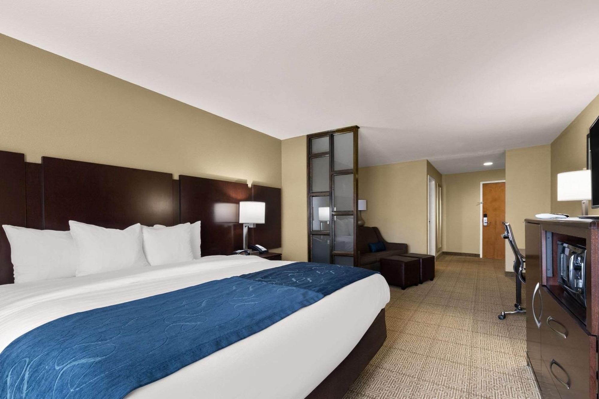 Comfort Suites Commerce Extérieur photo