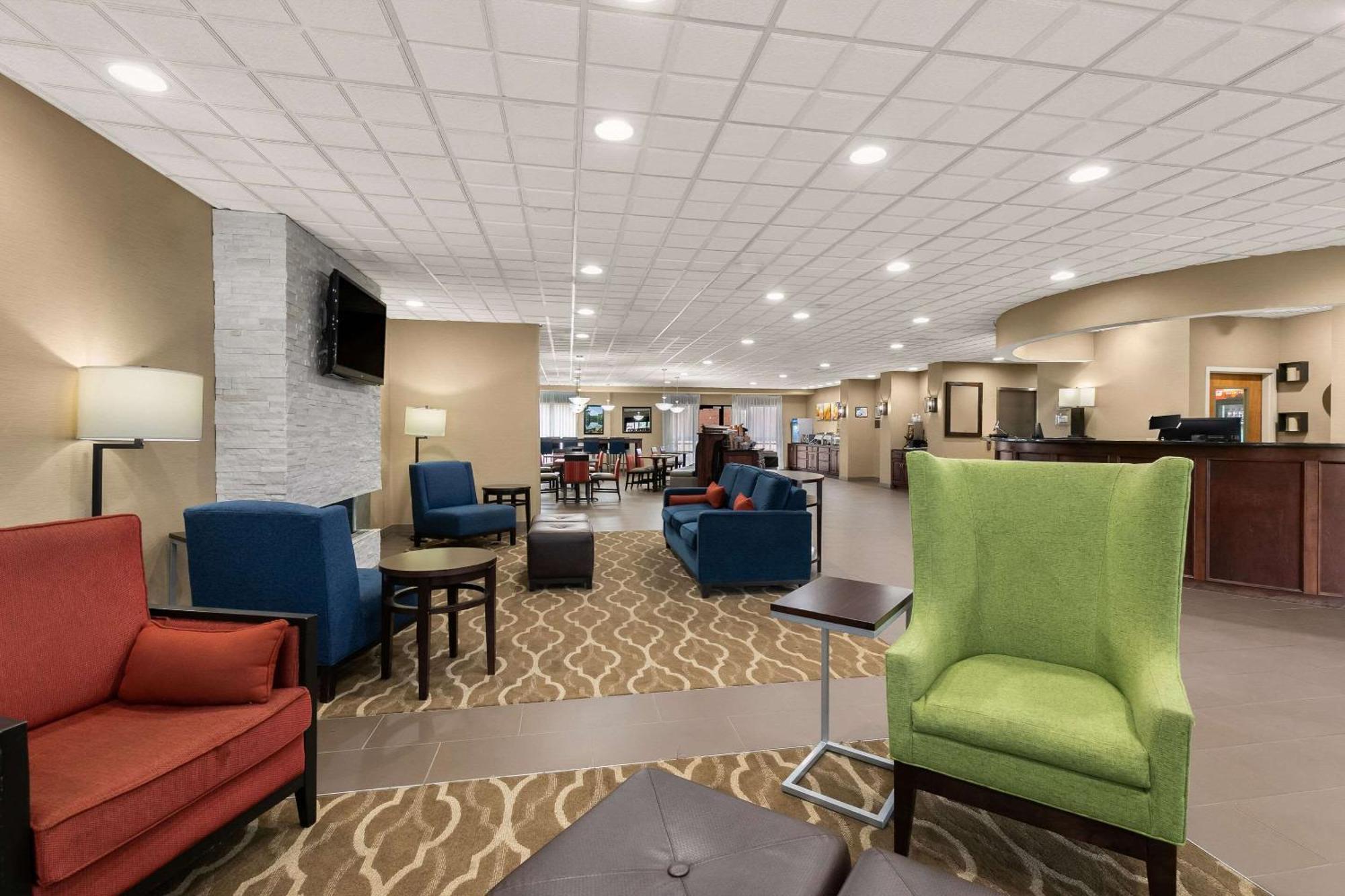 Comfort Suites Commerce Extérieur photo