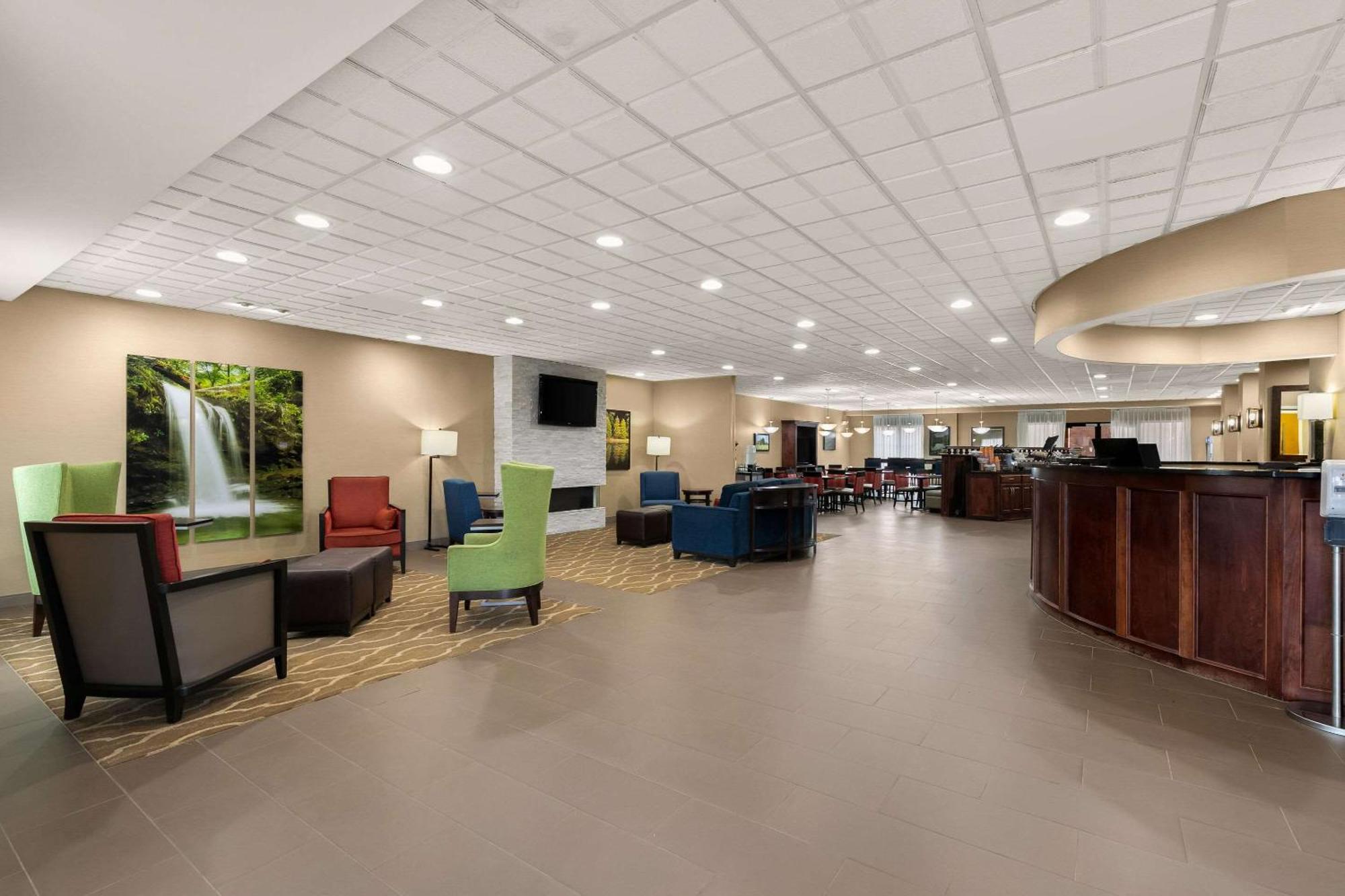 Comfort Suites Commerce Extérieur photo