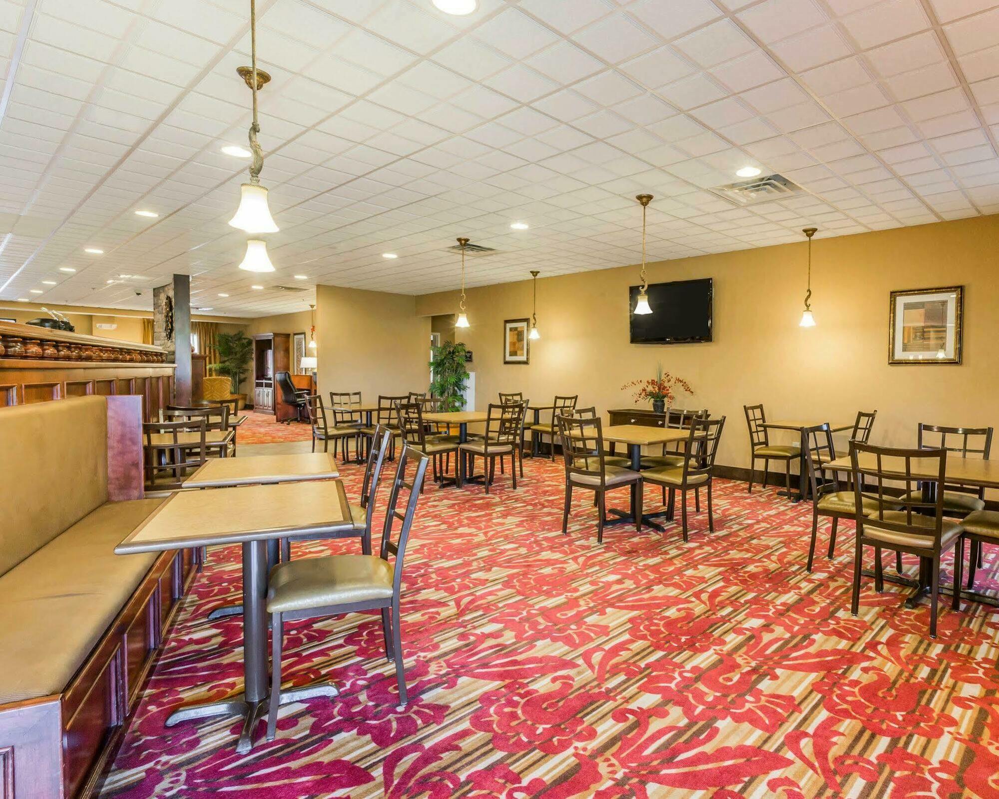 Comfort Suites Commerce Extérieur photo